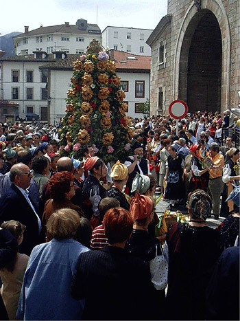 El da San Antoniu el 13 de Junio en Cangas de Ons.